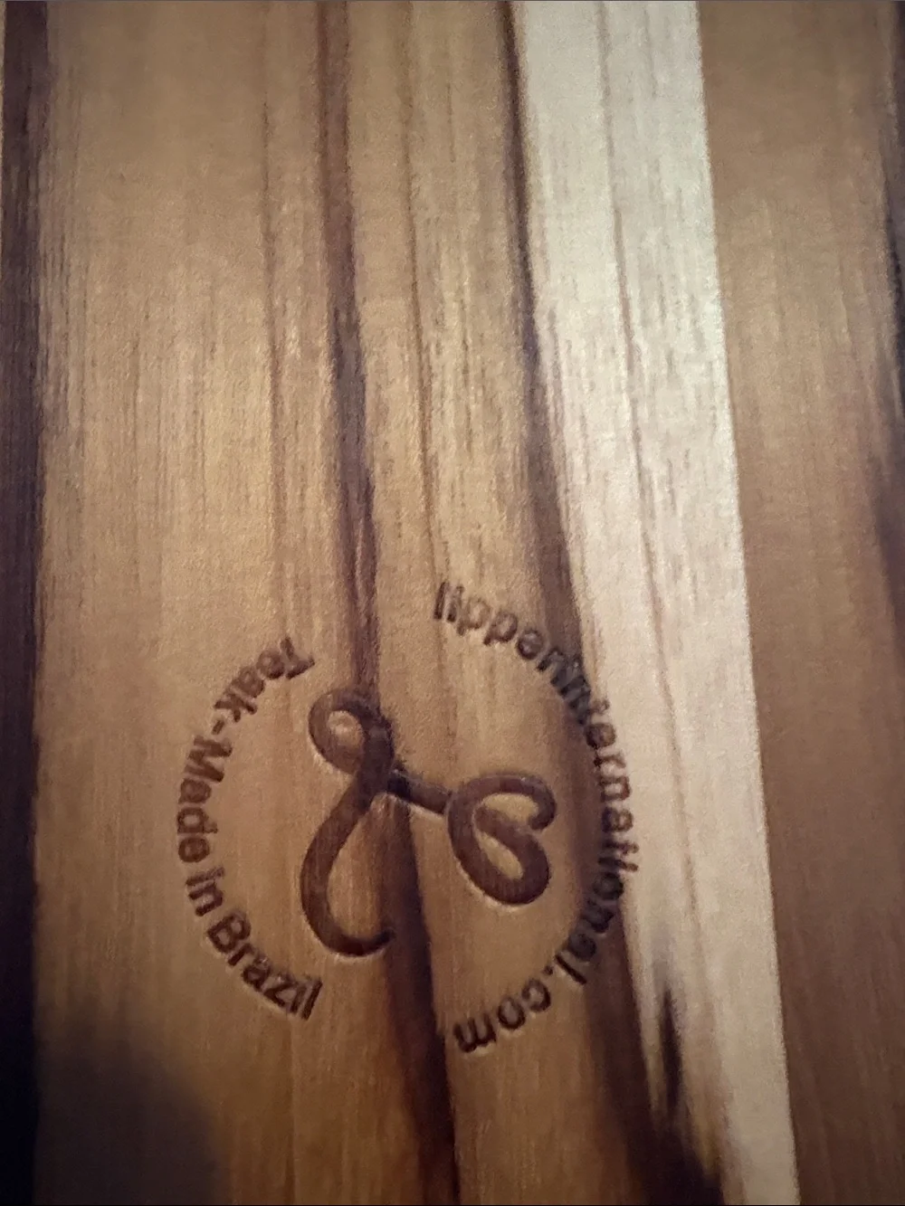 Solid Wood Carving & Serving Board — Natural Wood Grain